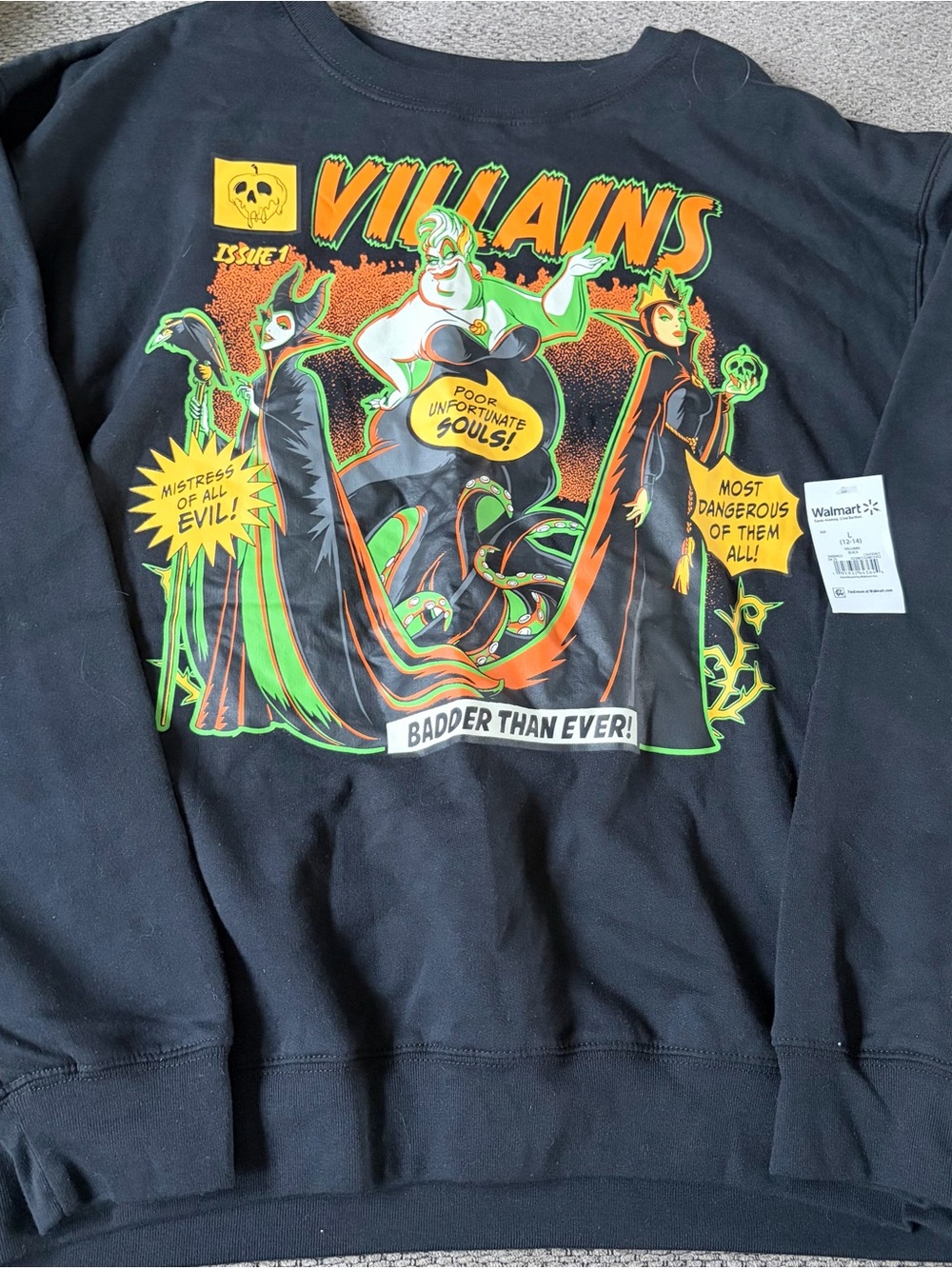 NWT Women’s Halloween Sweatshirt